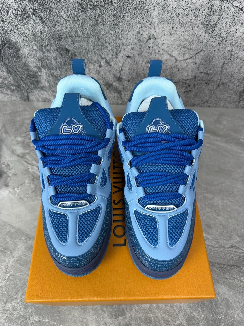 Louis Vuitton stake blue sneakers - Picture 3 of 8